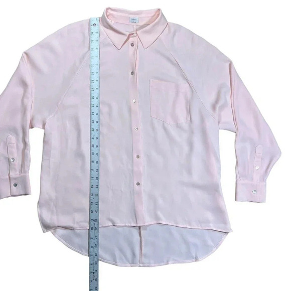 Aritzia Wilfred Oversized Boyfriend Button Up Blouse Light Pink Soft Size Small - Picture 3 of 5